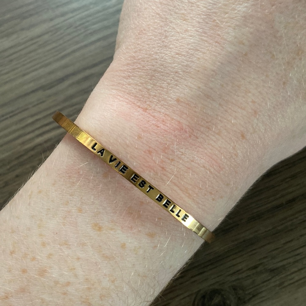 Mantraband in rose gold: la vie est belle